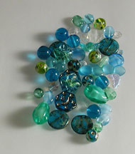 Glass beads photographed Without EZcube, Lights and Illuminated Flat Panel